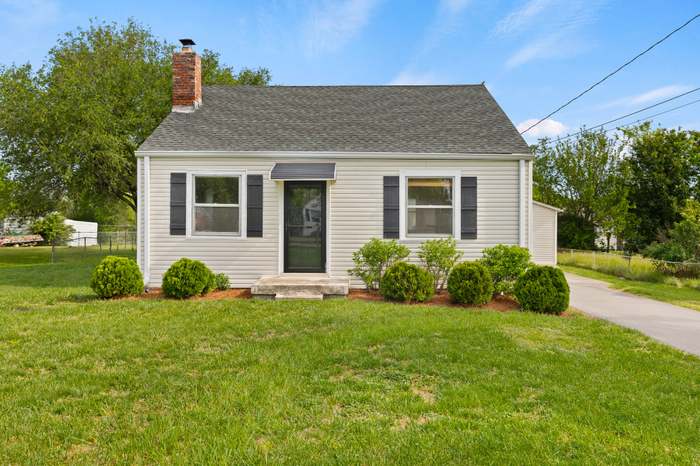 74 Peachtree St, Nashville, TN 37210 | For Sale ($349,000 74 Peachtree St, Nashville, TN 37210 | For Sale ($349,000