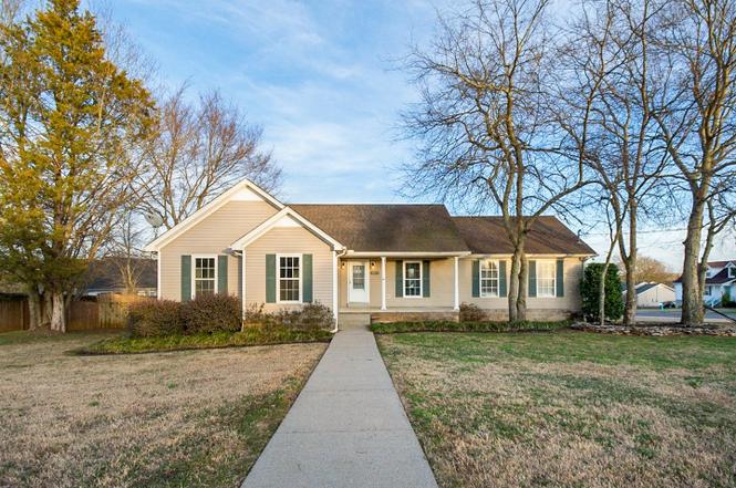 3018 Kedzie Dr, Murfreesboro, TN 37130 | MLS# 2114116 | Redfin