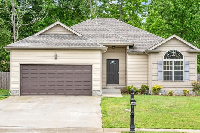 440 N Magnolia Dr, Clarksville, TN 37042 | MLS# 2152325 ...