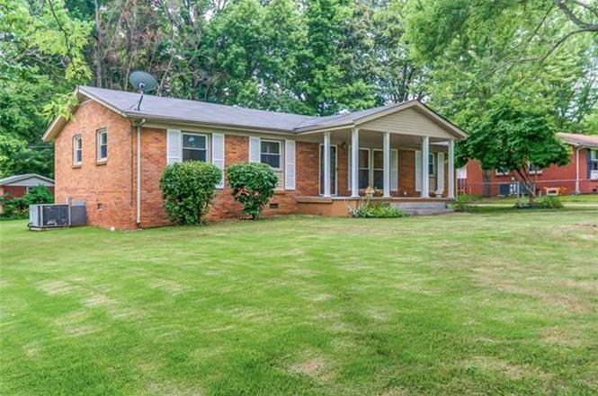 219 Dale Ter, Clarksville, TN 37042 | MLS# 1646332 | Redfin