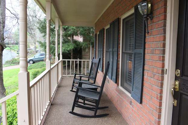 8453 Indian Hills Dr Nashville Tn 37221 3 Beds 2 5 Baths
