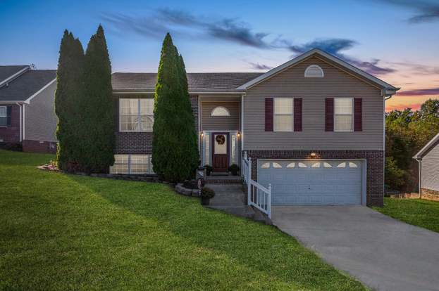 1656 Cedar Springs Ct Clarksville Tn 37042 Mls 2094736 Redfin