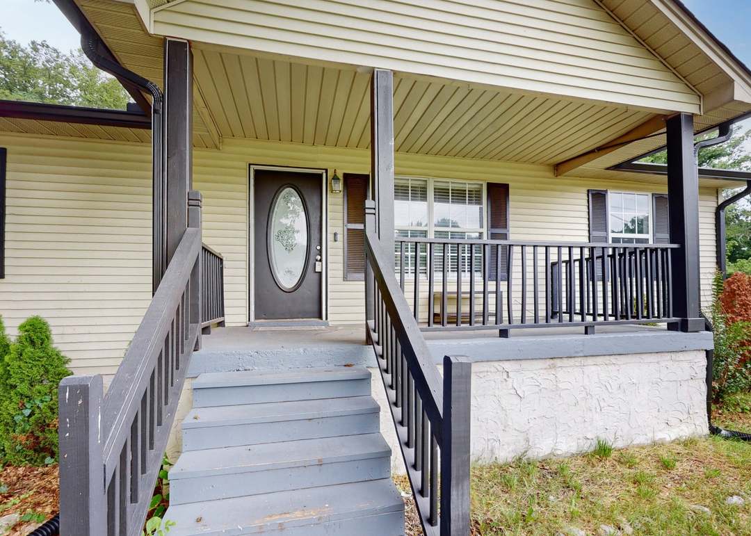 123 Centennial Dr, LA VERGNE, TN 37086