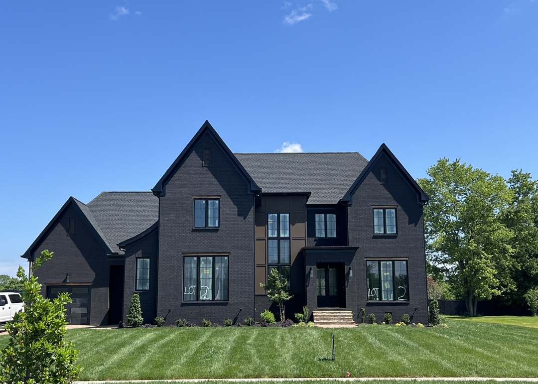 洋書 Mountain Houses 104 Autumn Breeze Dr, Mount Juliet, TN 37122 | Redfin