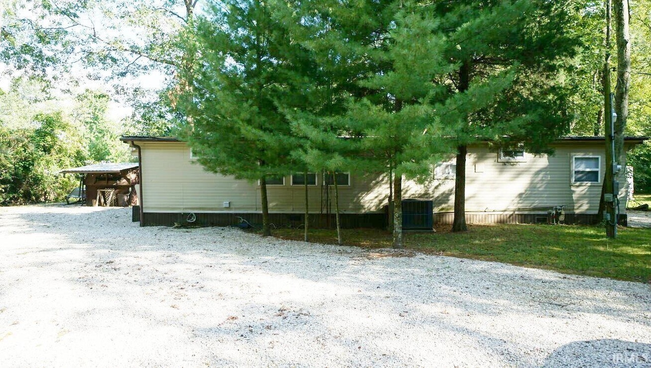 12733 Yellow Banks Trl #69, Dale, IN 47523