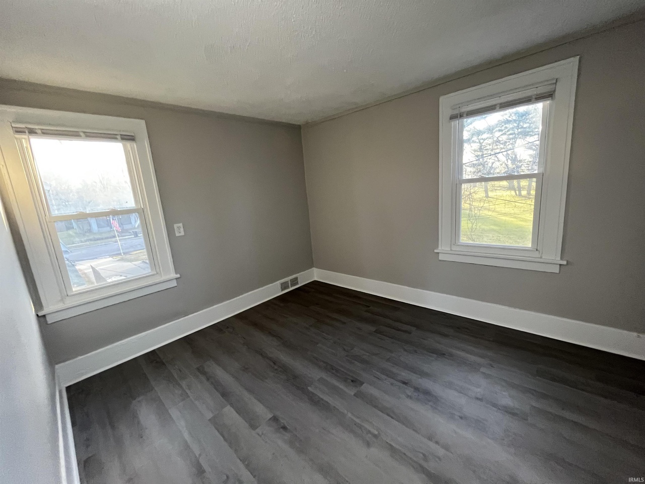 2215 High St, South Bend, IN 46613 MLS 202404610 Redfin