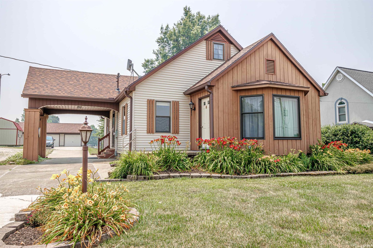 6210 W Boonville New Harmony Rd, Evansville, IN 47720 MLS 202322776 Redfin