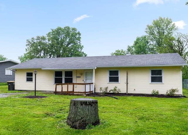 Property at 8221 Sunny Ln, Fort Wayne, IN 46835, 3 beds, 1.5 baths
