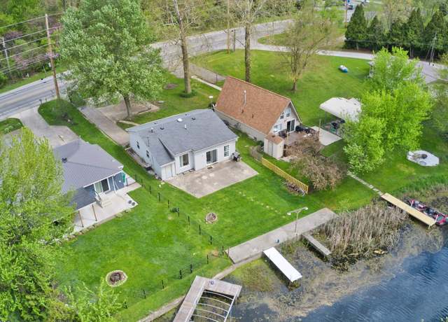 Property at 3619 N St. Rd. 13, Pierceton, IN 46562, 2 beds, 1.5 baths
