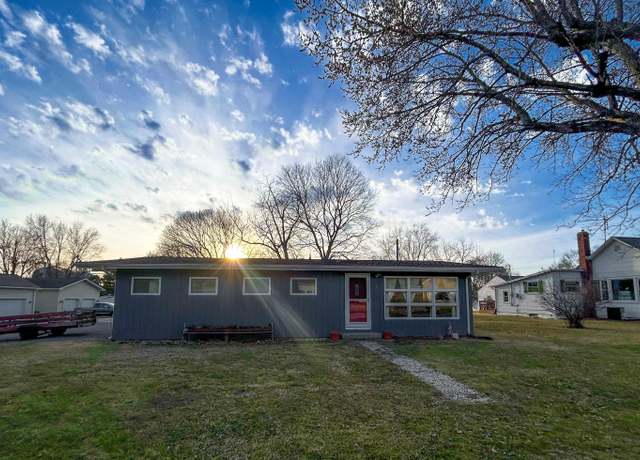 Property at 601 N Calhoun St, South Whitley, IN 46787, 3 beds, 1 bath