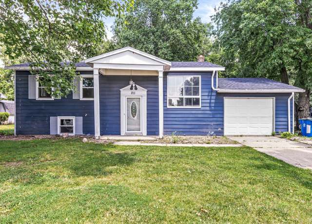 Property at 211 W 4th St, Bremen, IN 46506, 4 beds, 2 baths