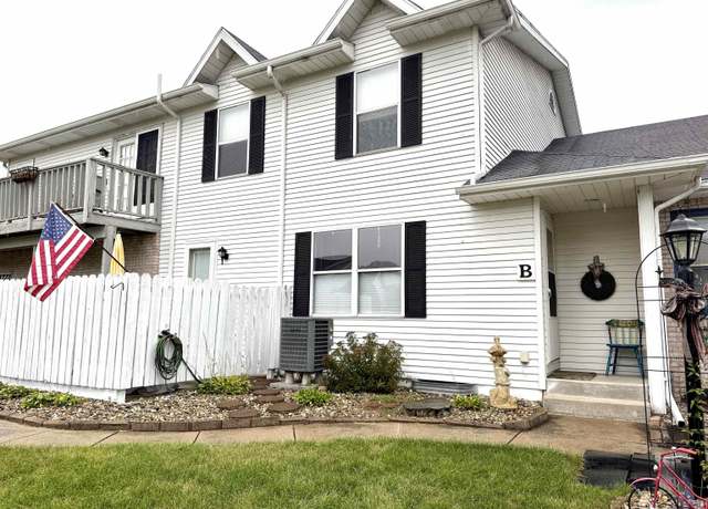Property at 1722 Fortino Ct Unit B, Elkhart, IN 46514, 2 beds, 1.5 baths