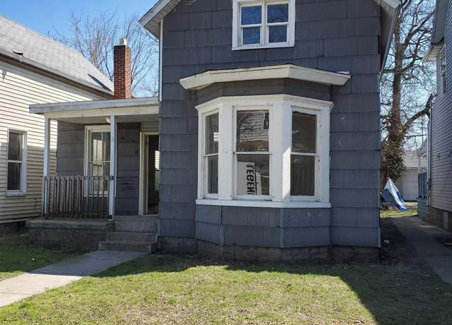Property at 907 Marion St, Elkhart, IN 46516, 4 beds, 1 bath