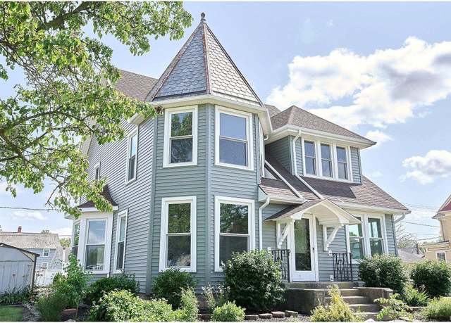 Property at 666 W Main St, Berne, IN 46711, 4 beds, 2 baths