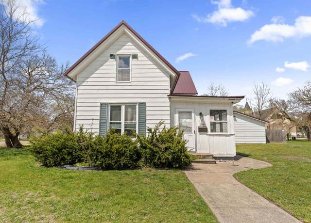 Property at 1141 Napier St, South Bend, IN 46601, 5 beds, 2 baths