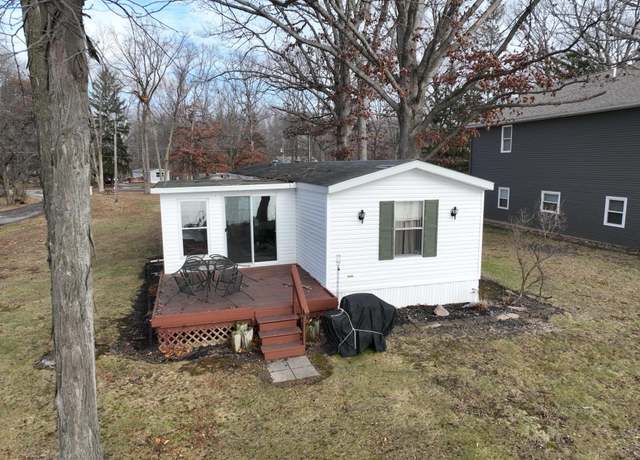 Property at 11400 W Paradise Rd, Monticello, IN 47960, 3 beds, 1 bath