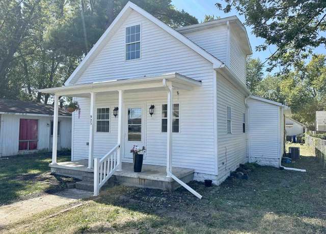 Property at 923 N Leeds St, Kokomo, IN 46901, 3 beds, 2 baths