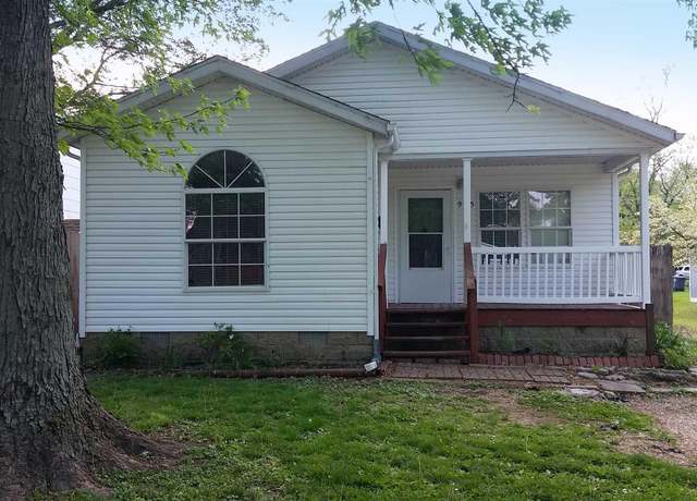 Property at 905 Stewart Ave, Evansville, IN 47715, 3 beds, 2 baths