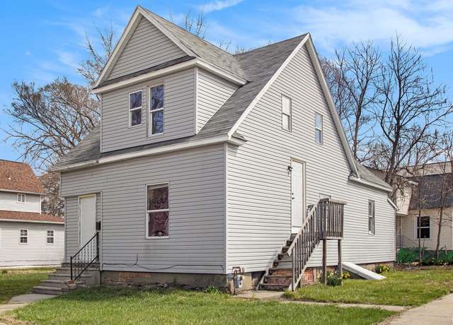 Property at 626 Fremont St, Elkhart, IN 46516, 4 beds, 1 bath