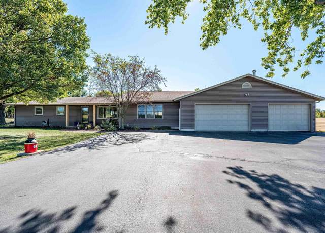 Property at 2237 W Division Rd, Huntington, IN 46750, 4 beds, 2.5 baths