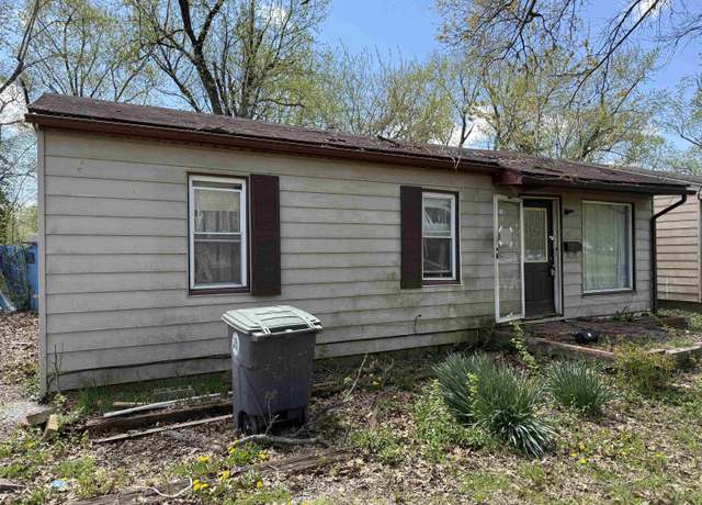 Property at 2125 Rheinhardt Ave, Evansville, IN 47714, 3 beds, 2 baths