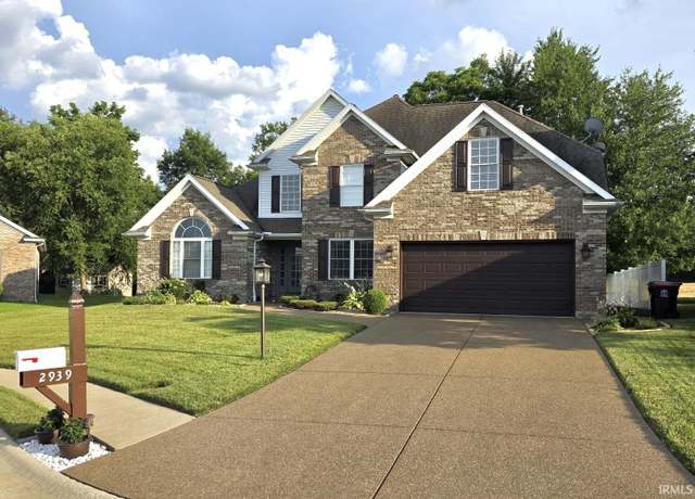 Property at 2939 Charlestown Ct, Evansville, IN 47725, 4 beds, 2.5 baths