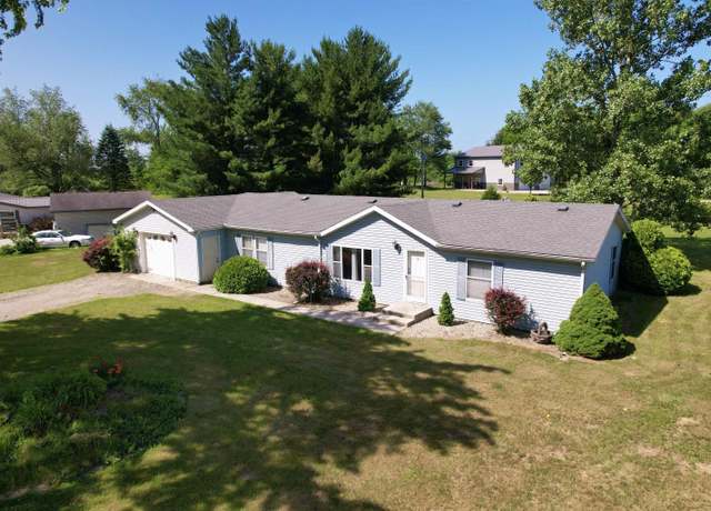 Property at 4338 N 100 W, Rochester, IN 46975, 3 beds, 2 baths