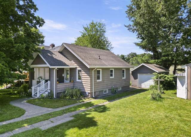 Property at 510 W Marion St, Mishawaka, IN 46545, 2 beds, 1.5 baths
