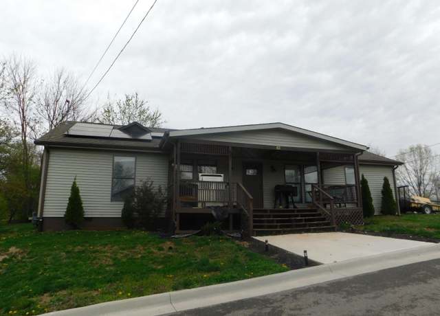 Property at 800 Hayes Ave, Salem, IN 47167, 4 beds, 1.5 baths