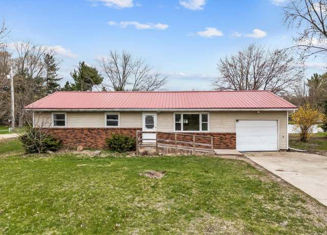 Property at 906 Fortna Dr, Rochester, IN 46975, 4 beds, 2 baths