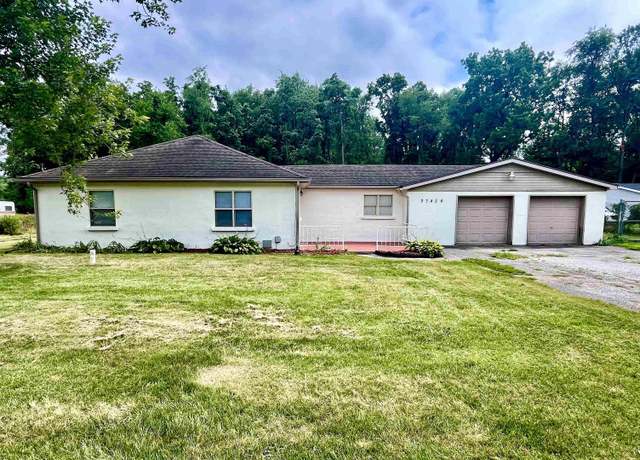 Property at 27426 Nelson St, Elkhart, IN 46517, 3 beds, 1 bath