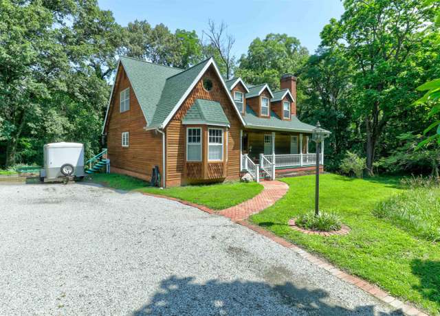 Property at 15010 Old State Rd, Evansville, IN 47725, 3 beds, 2 baths