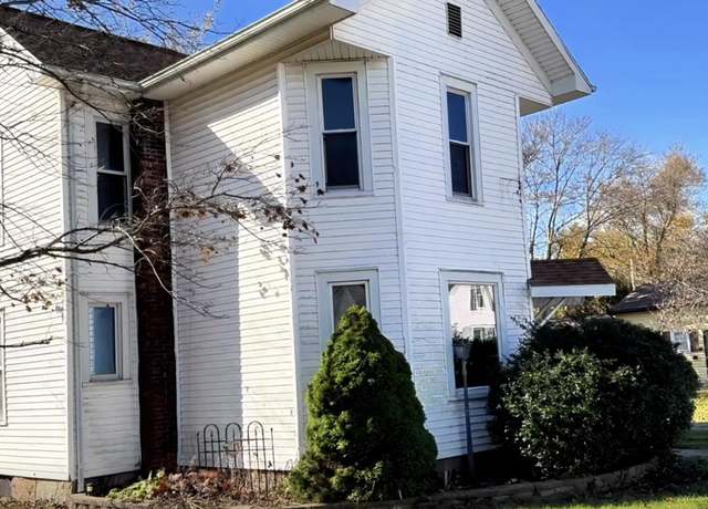 Property at 4225 E Bellefontaine Rd, Hamilton, IN 46742, 4 beds, 1.5 baths