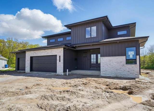 Property at 13222 Malfini Trl, Fort Wayne, IN 46845, 5 beds, 3.5 baths