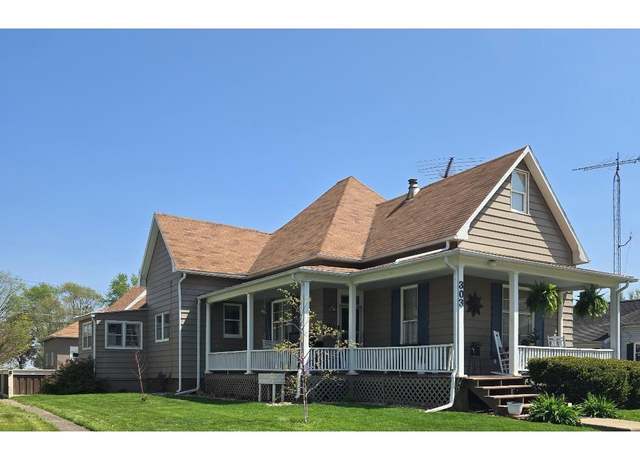 Property at 303 S Jefferson St. St, Pine Village, IN 47975, 4 beds, 1 bath