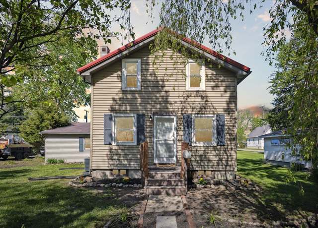 Property at 706 S Elm St, Nappanee, IN 46550, 2 beds, 1 bath
