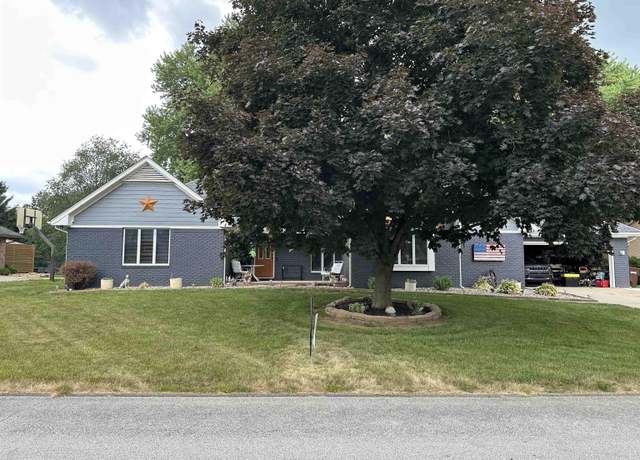 Property at 1701 Fairway Dr, Kokomo, IN 46901, 3 beds, 2.5 baths