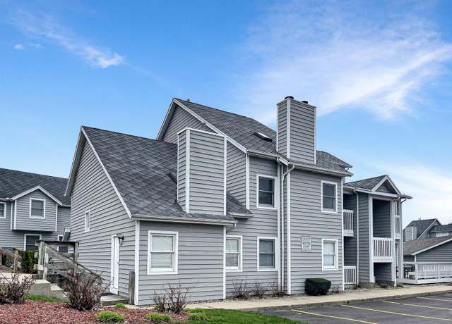 Property at 1503 N Oakhill Dr Unit D-1, South Bend, IN 46637, 2 beds, 3 baths