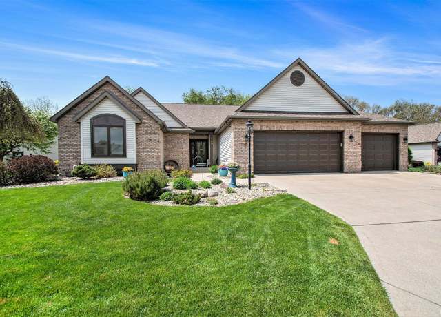 Property at 1607 Brookstone Ct, Elkhart, IN 46514, 3 beds, 2.5 baths