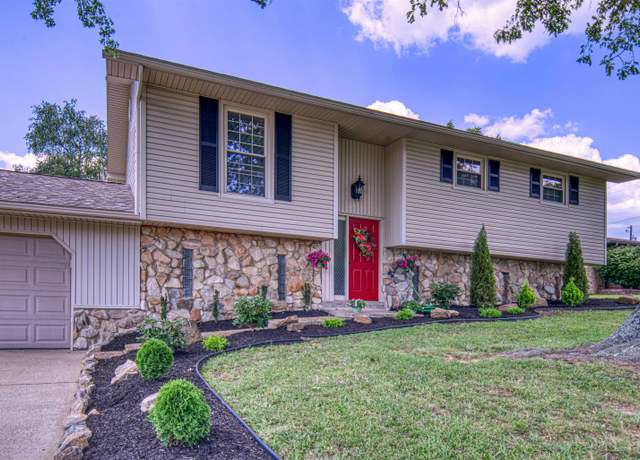 Property at 4411 Meadowbrook Ln, Newburgh, IN 47630, 4 beds, 2 baths