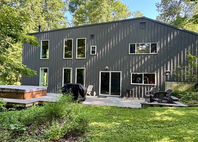 Property at 7536 S Shady Side Dr, Bloomington, IN 47401, 3 beds, 2.5 baths