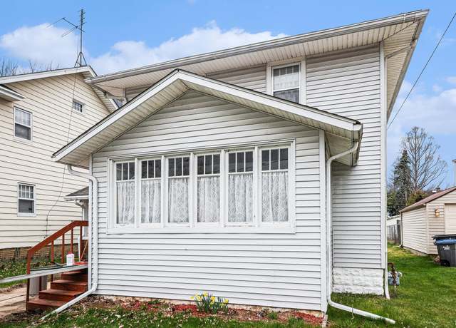 Property at 129 Marine Ave, Elkhart, IN 46516, 3 beds, 1 bath