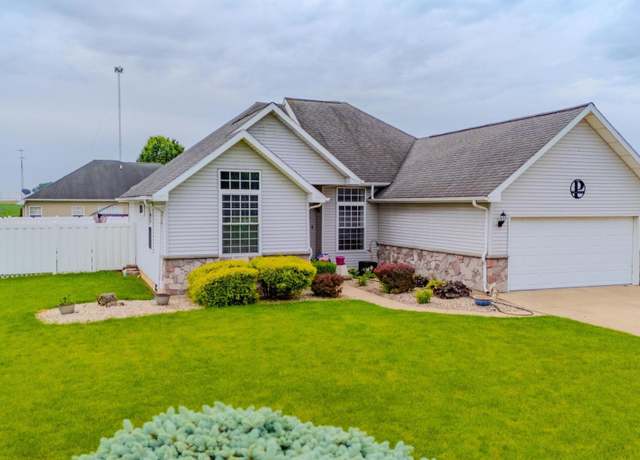 Property at 4450 Farmington Rd, Gas City, IN 46933, 3 beds, 3 baths