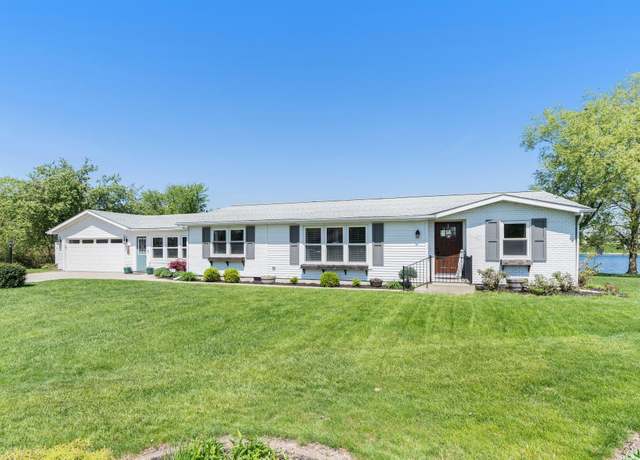 Property at 720 S Shore Ct, Columbia City, IN 46725, 3 beds, 2 baths