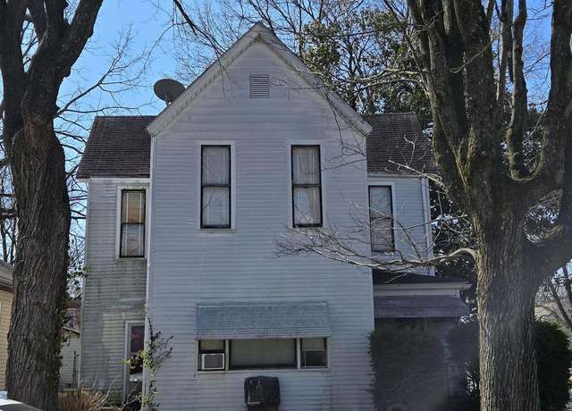 Property at 601 E Gum St, Evansville, IN 47713, 3 beds, 2 baths