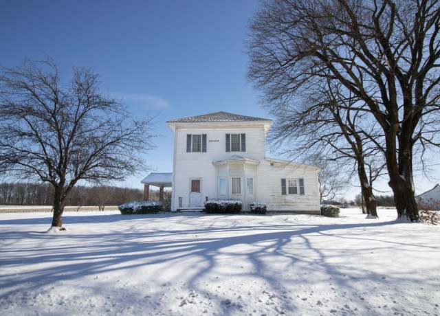 Property at 1687 S 300 E, Winchester, IN 47394, 3 beds, 2 baths