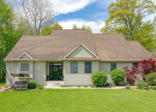 Property at 25270 County Road 26 Rd, Elkhart, IN 46517, 4 beds, 2.5 baths