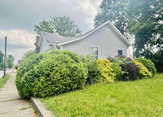 Property at 301 W Wabash St, Frankfort, IN 46041, 2 beds, 1 bath