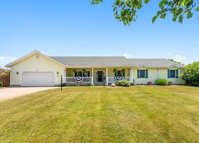 Property at 30 Ems C30 Ln, Warsaw, IN 46582, 4 beds, 2.5 baths