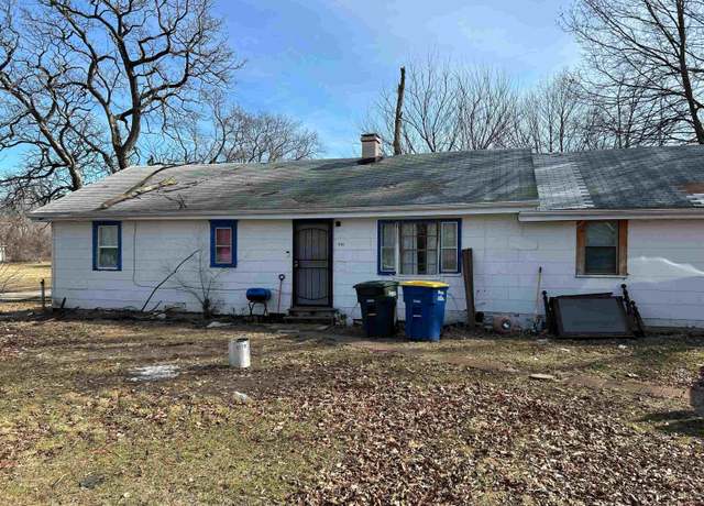 Property at 1303 E Butler St, Muncie, IN 47303, 2 beds, 1 bath